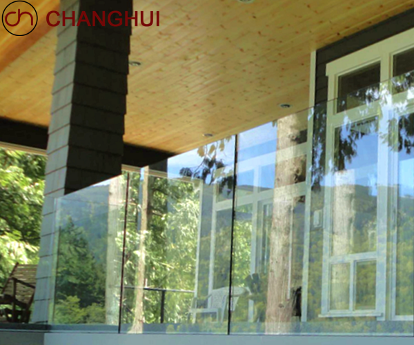 The balcony has frameless glass railings and aluminum channels. U-tube