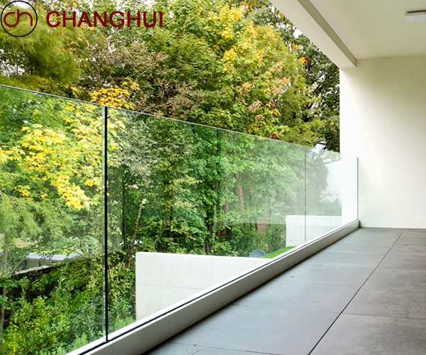 Aluminium U Channel Glass Balcony Railing Designs